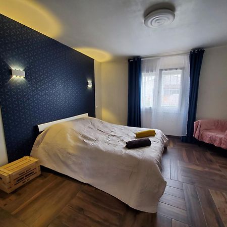 Appart 28m2 avec jardin et parking privé Lägenhet Milhaud Exteriör bild